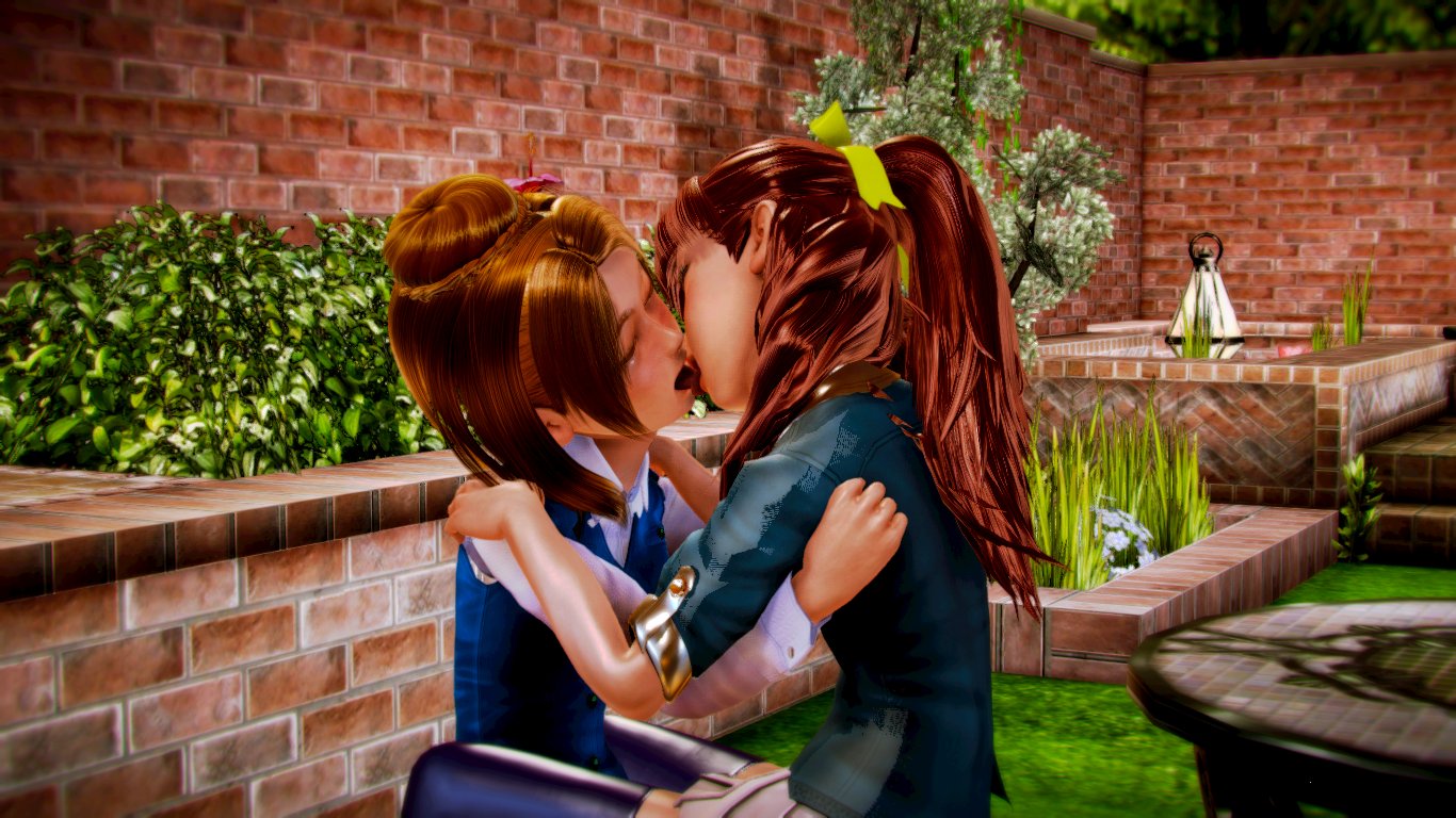 KiraHaru Yuri Kissing (TFOU) 003.jpg